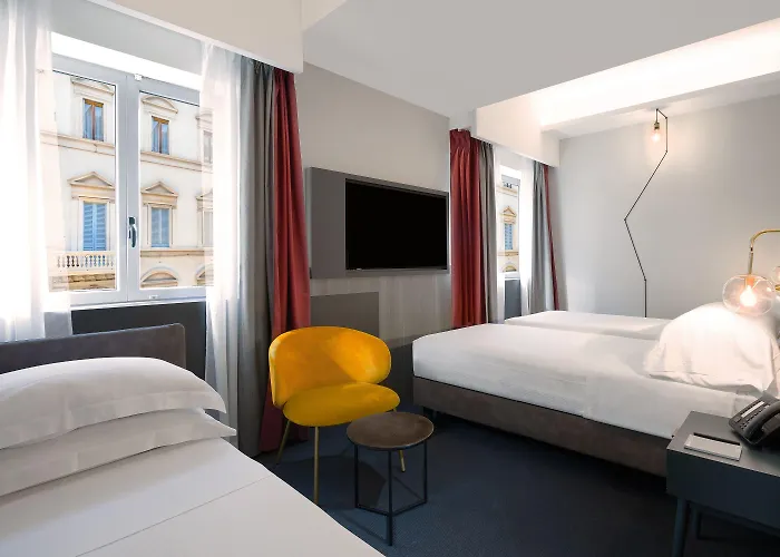 Iq Hotel 4*