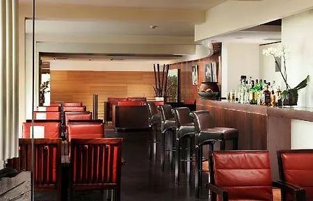 Iq Hotel 4*
